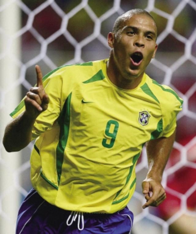 尽管他坚持 尽管他坚持