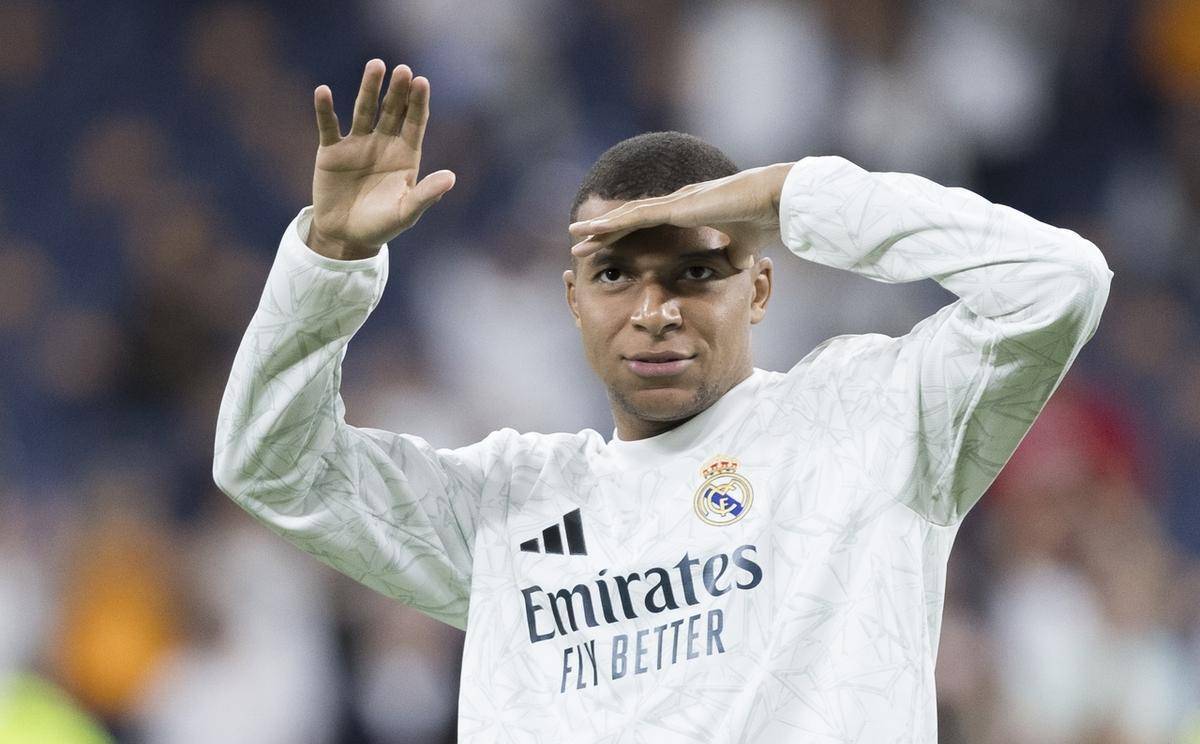 表现出了超 表现出了超