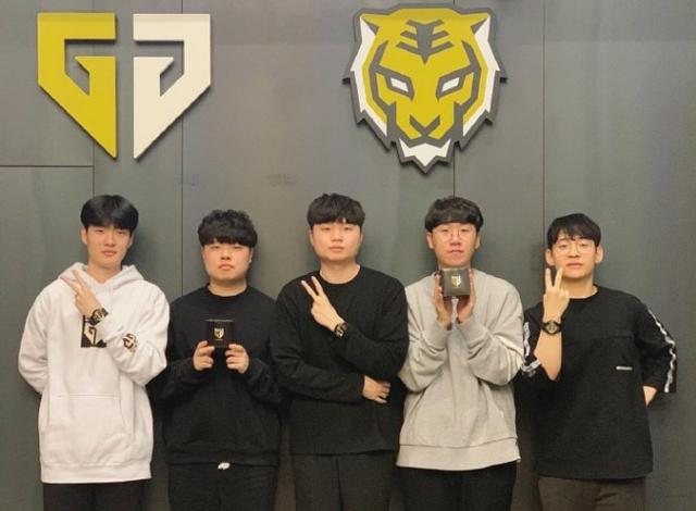 更可能导致 更可能导致